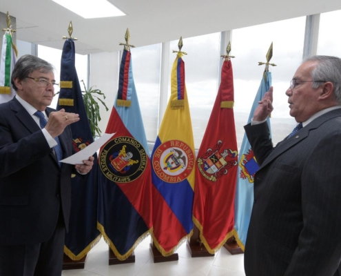 Almirante David Moreno se posesionó como nuevo Viceministro de Defensa
